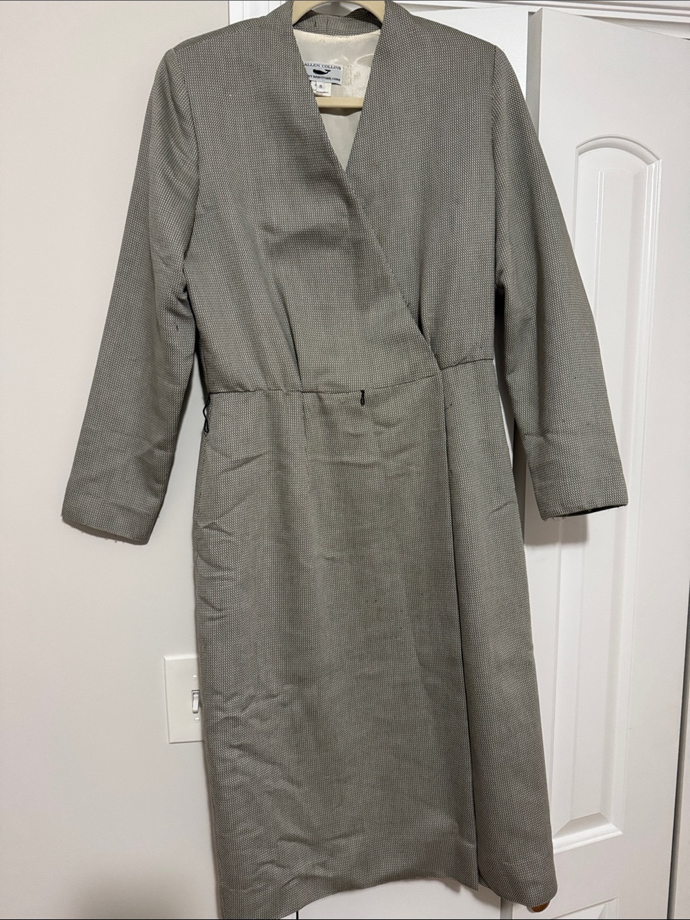 Minimalist Long Sleeve Wrap Dress in Gray
